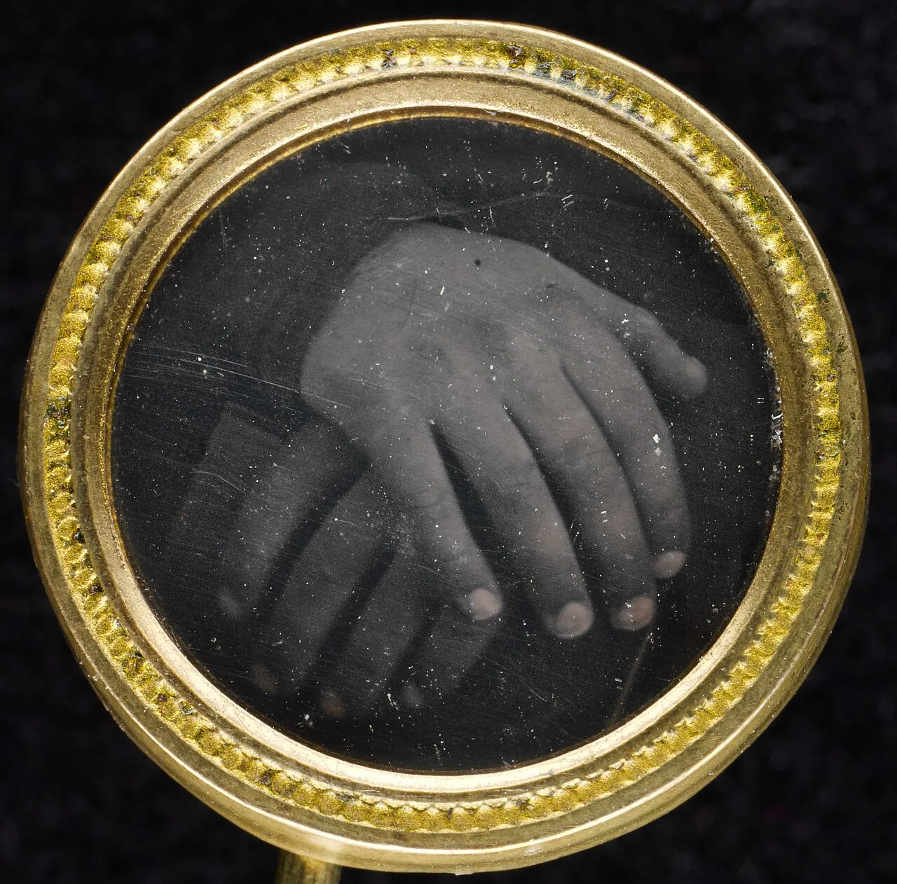 [Button] by Unknown